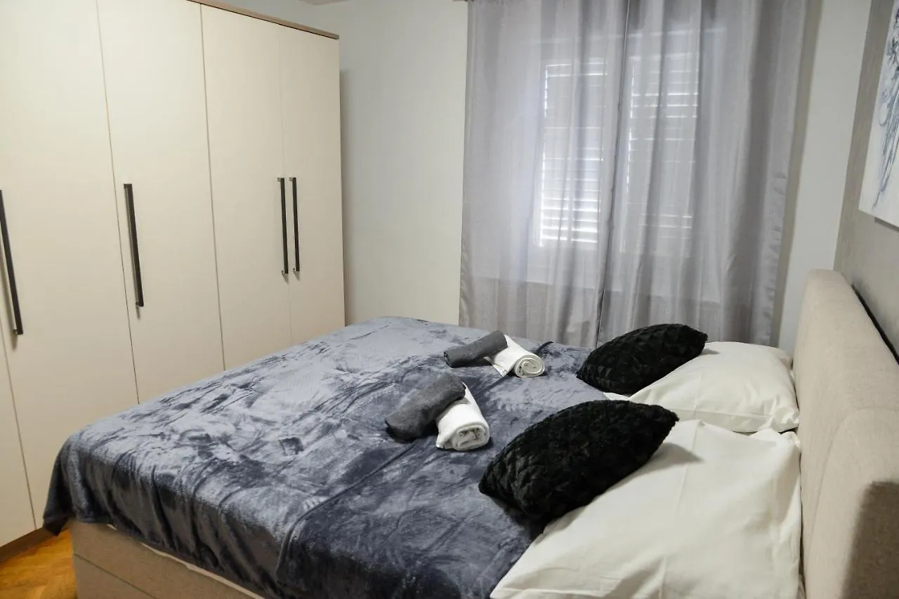 Apartment Summer Breeze Zadar 0*,