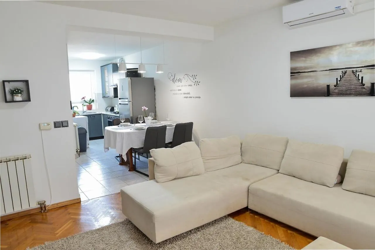 Apartment Summer Breeze Zadar 0*,